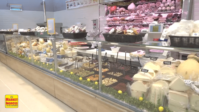 Reparto salumeria e formaggi Market Ingross